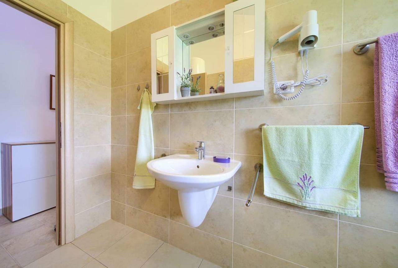 Apartment Sabina Soline โซลิเน ภายนอก รูปภาพ
