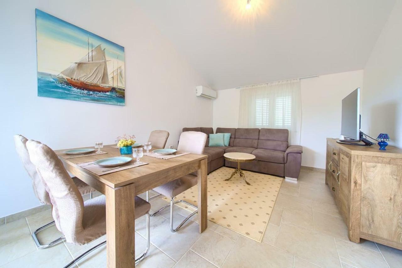 Apartment Sabina Soline โซลิเน ภายนอก รูปภาพ